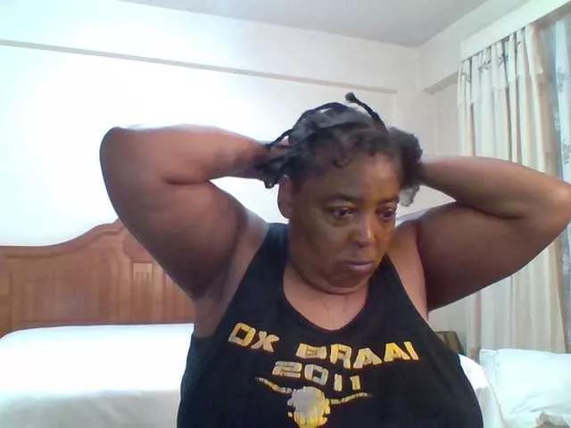pussylips53 on BongaCams 