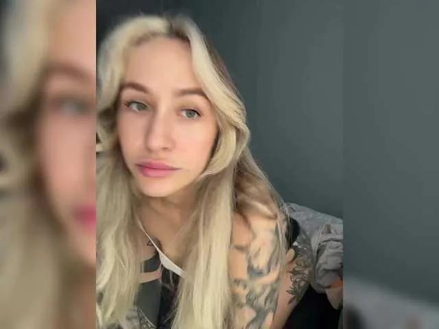 Try 22 years old QueenKing from BongaCams QueenKing from BongaCams