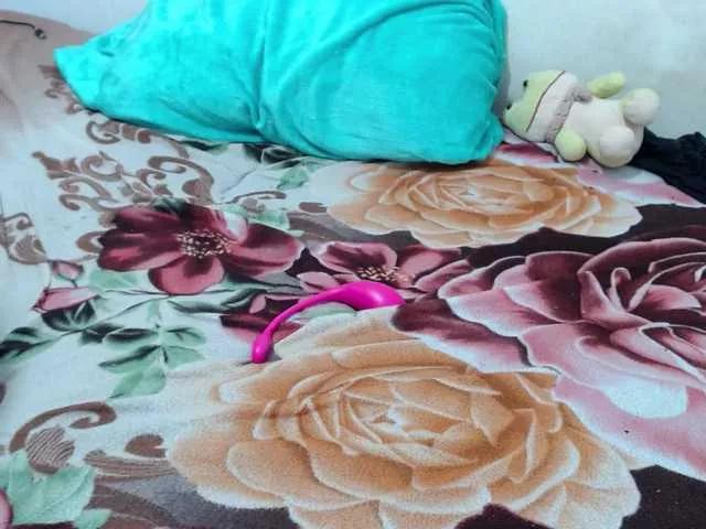 Raycatt1 on BongaCams 