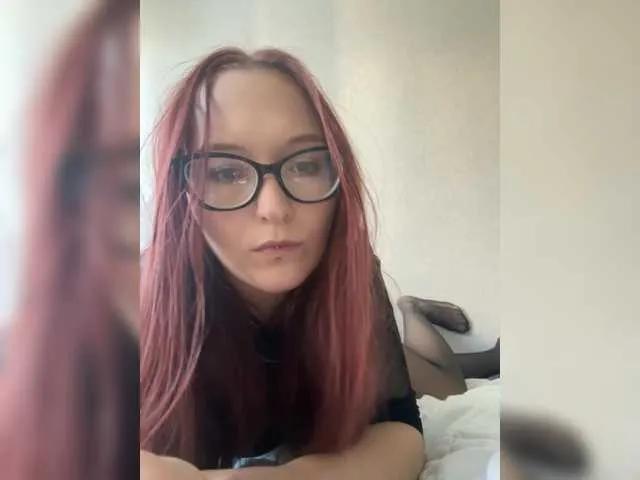 RedHeadJu on BongaCams