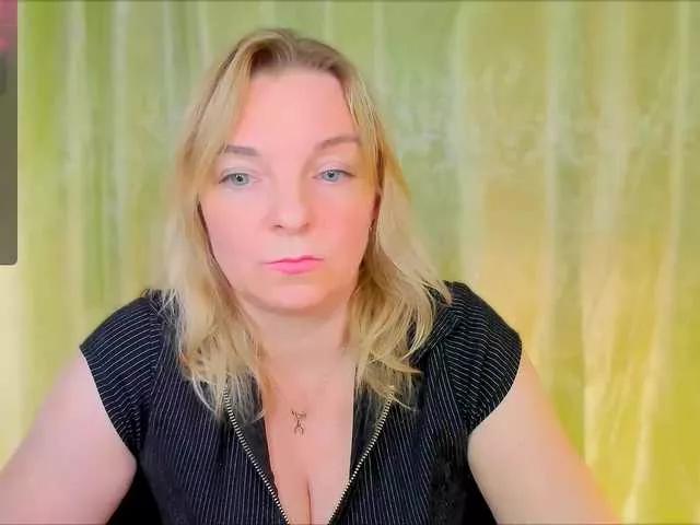 ReganLovely on BongaCams 