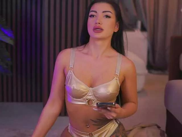 RheaSinn on BongaCams 