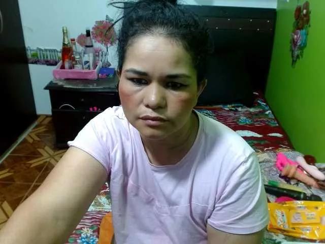 roouselatina1 on BongaCams 