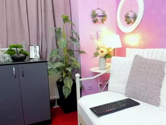 Offline SarraFox on BongaCams