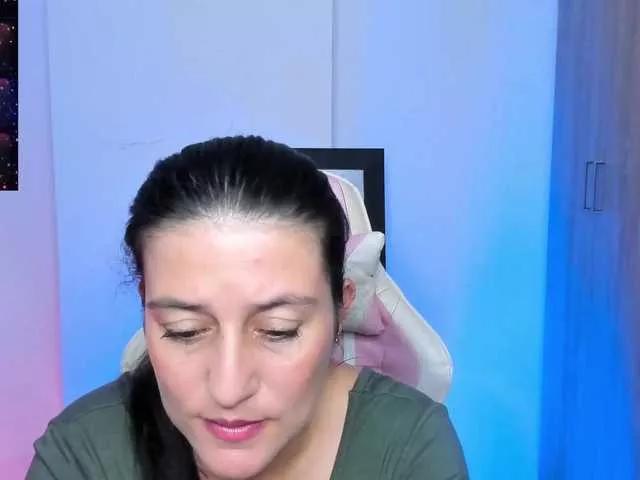 Saskyaajohnson on BongaCams 