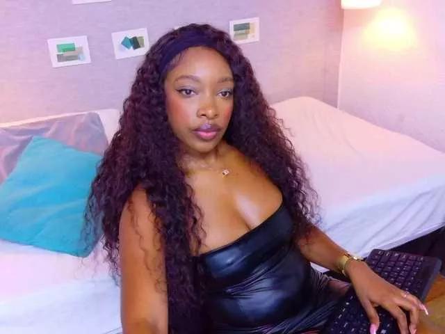 shamira-moore on BongaCams 