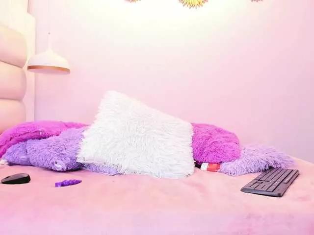 Sharlott888 on BongaCams 