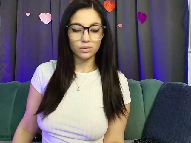ShineAlice on BongaCams 