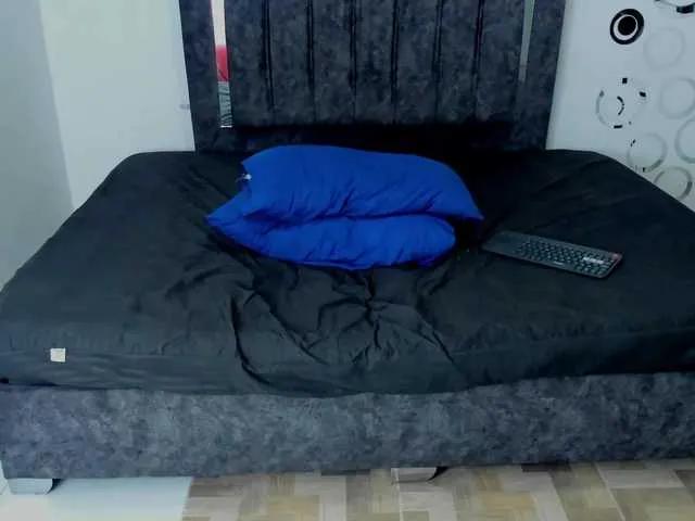 Skarleth018 from BongaCams