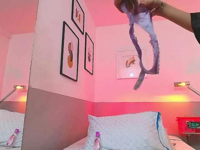 skinnyprinces on BongaCams 
