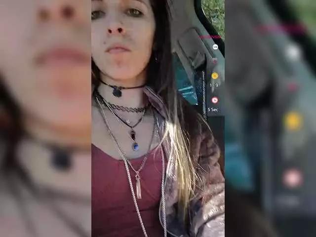 SmokeShow686 on BongaCams 