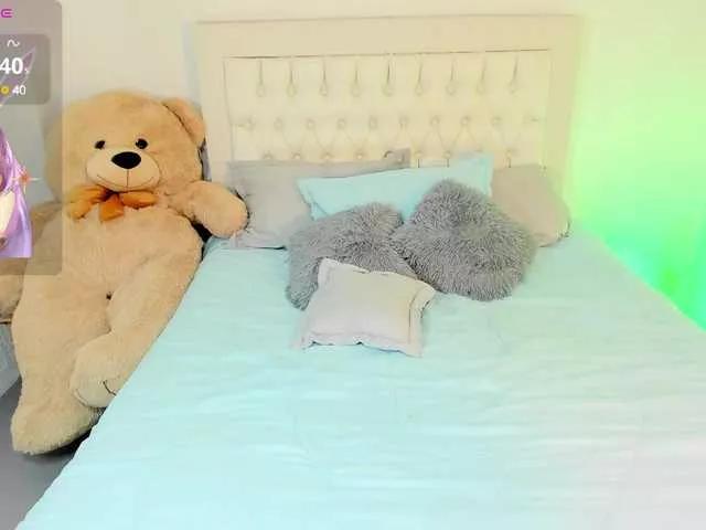 soofiiathooner on BongaCams 