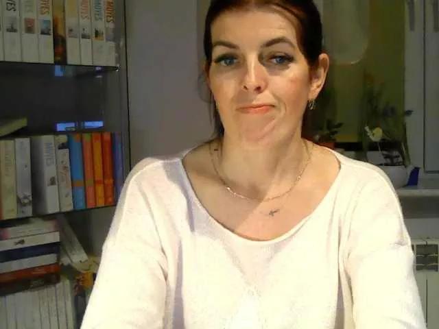 SophieHeart on BongaCams 