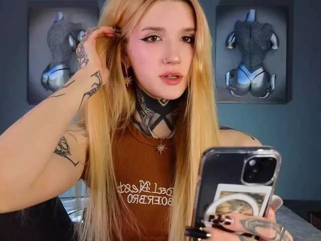 SophieInkk on BongaCams 