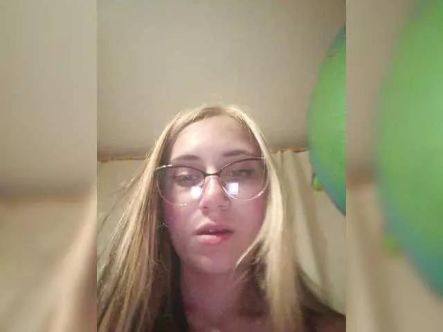 SurfinBird on BongaCams 