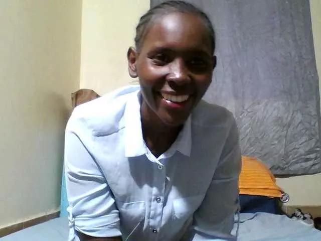 SweeetEmmah on BongaCams 