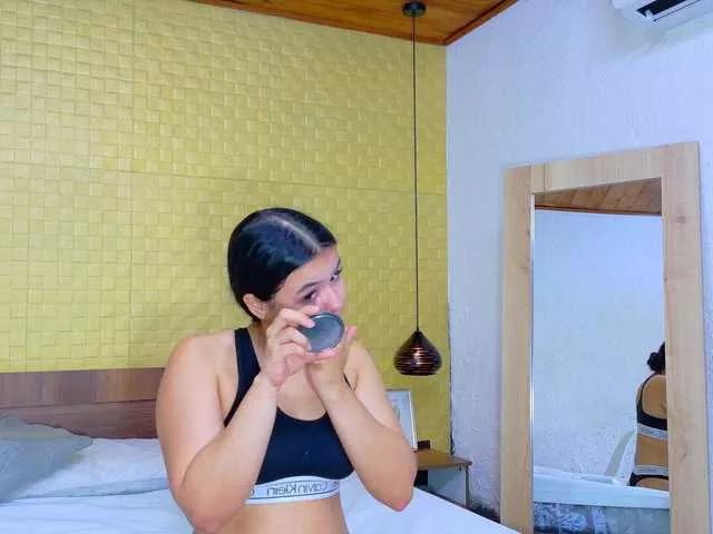sweet-dani18 on BongaCams 
