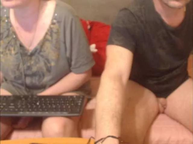 sweetcouplesw on BongaCams 