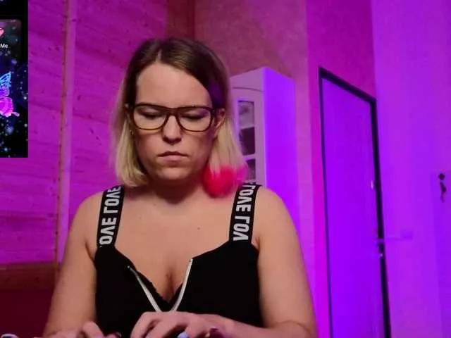 sweeteve050 on BongaCams 