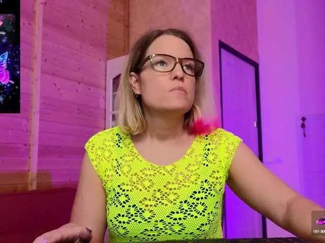 sweeteve050 on BongaCams 