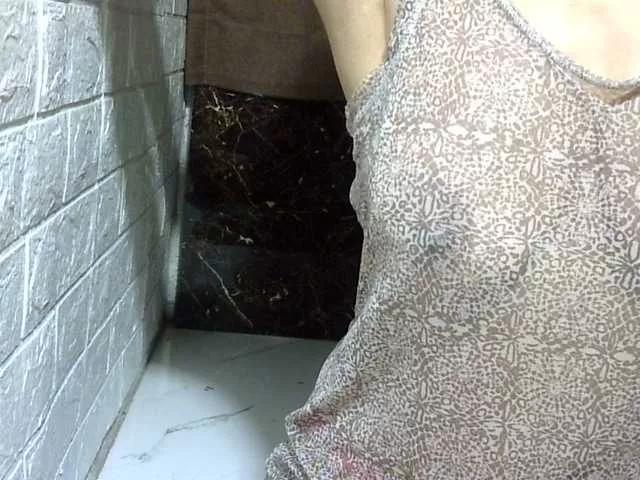 Offline sweetmama17 on BongaCams