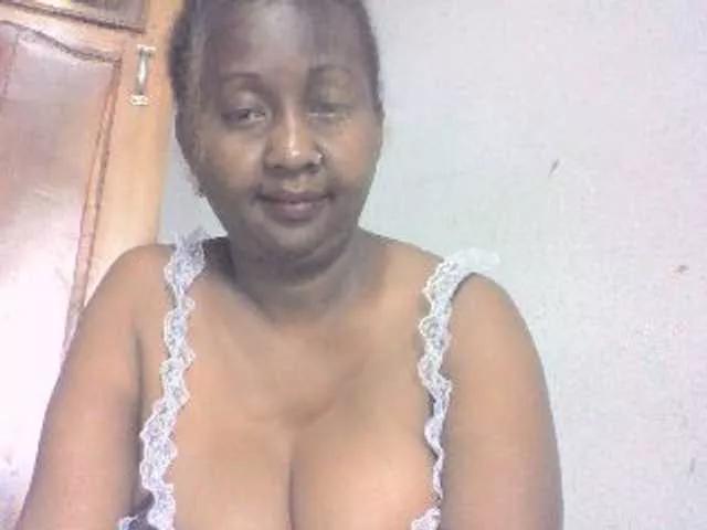 Sylivinaahh on BongaCams 