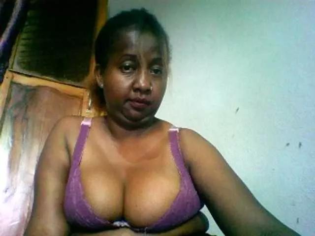 Sylivinaahh on BongaCams 
