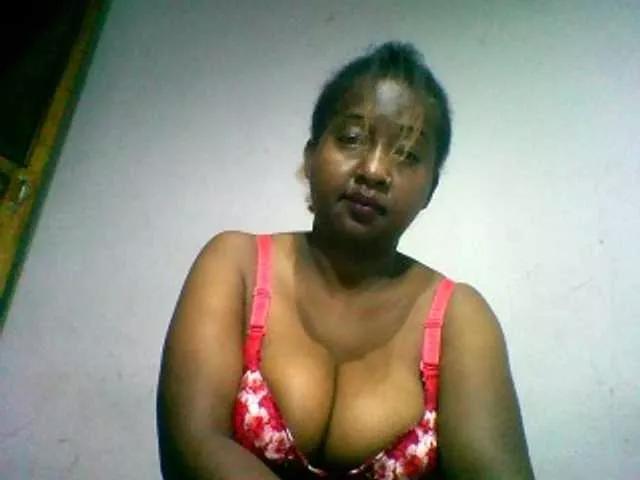 Sylivinaahh on BongaCams 