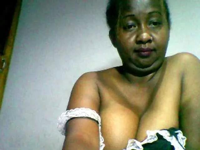 Sylivinaahh on BongaCams 