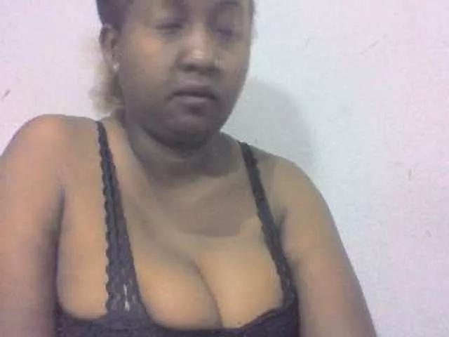 Sylivinaahh on BongaCams 