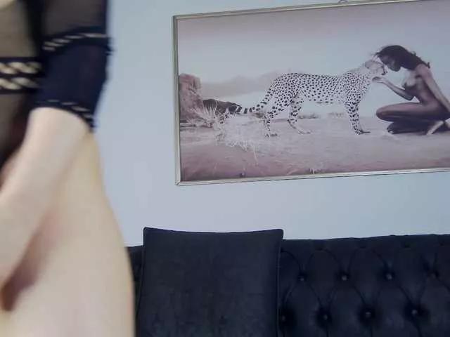 Freechat Tania44b on BongaCams