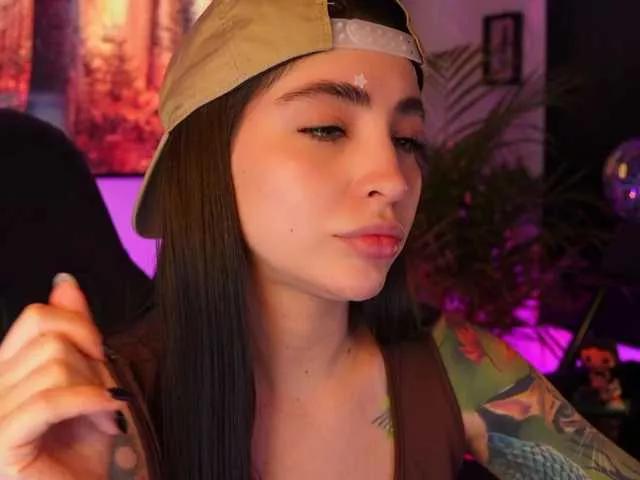 Taniiga1 on BongaCams 