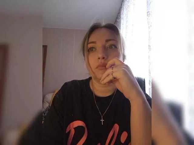 Tanysha-1 on BongaCams 