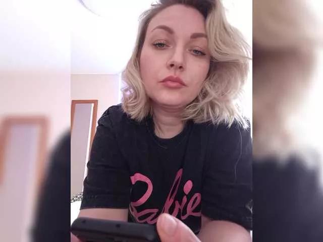 Tanysha-1 on BongaCams 