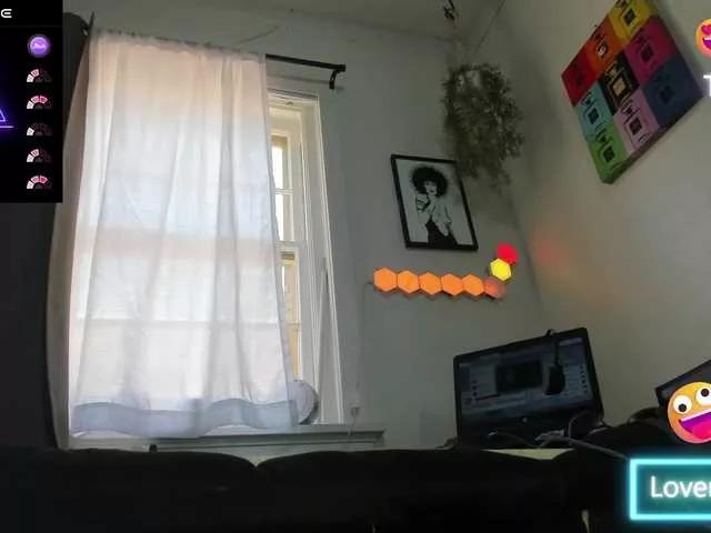 theetriniti on BongaCams 
