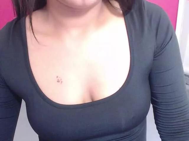 tiny-whore on BongaCams 