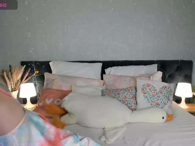 Tonya-Gray on BongaCams 
