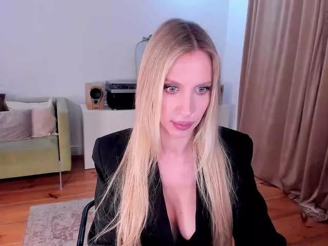 ToxicBlonde on BongaCams 