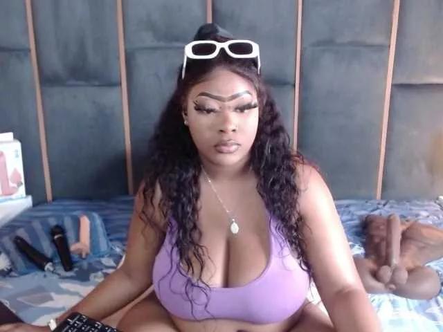 TrixieMar on BongaCams 