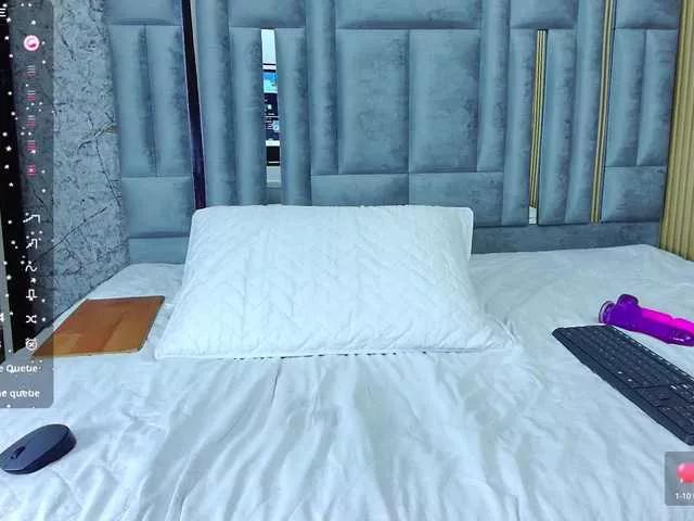 Offline veronicaroose on BongaCams