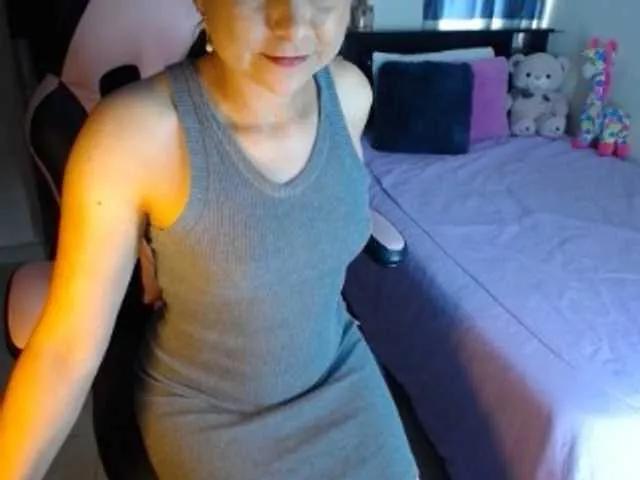 Violetacampbe on BongaCams 