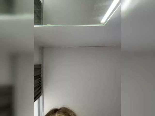 whitehorneygirl on BongaCams 