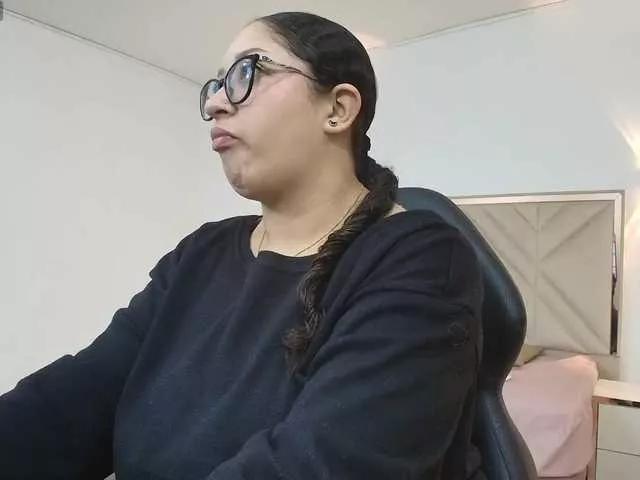 whitney-tay on BongaCams 