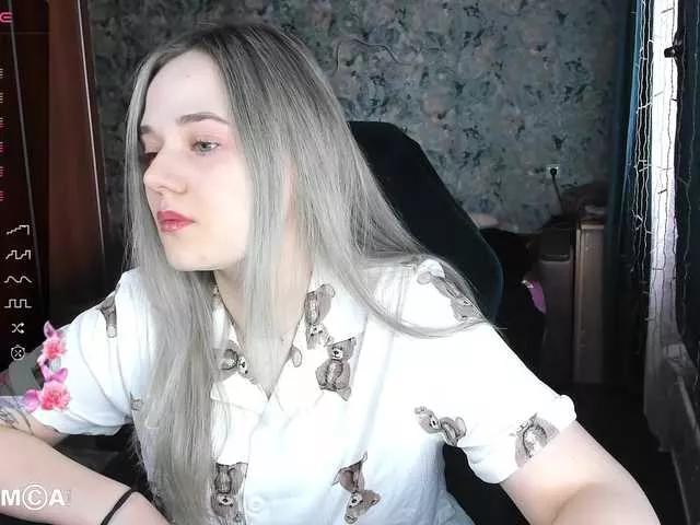 your-small-bunny on BongaCams 