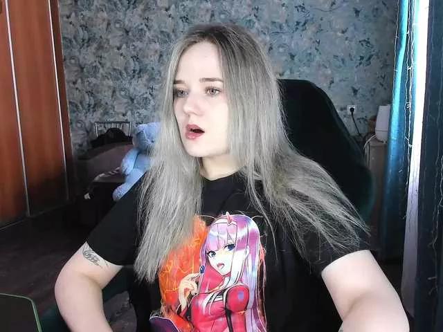 your-small-bunny on BongaCams 