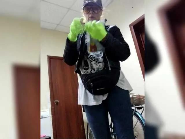 Freechat Yuliya77 on BongaCams