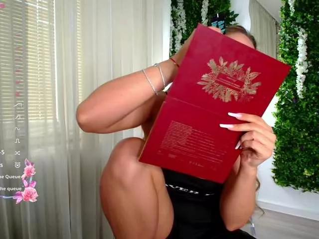 ZinaSquirts on BongaCams 