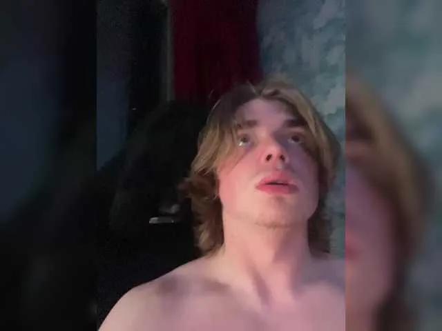 Zolomax228 on BongaCams 