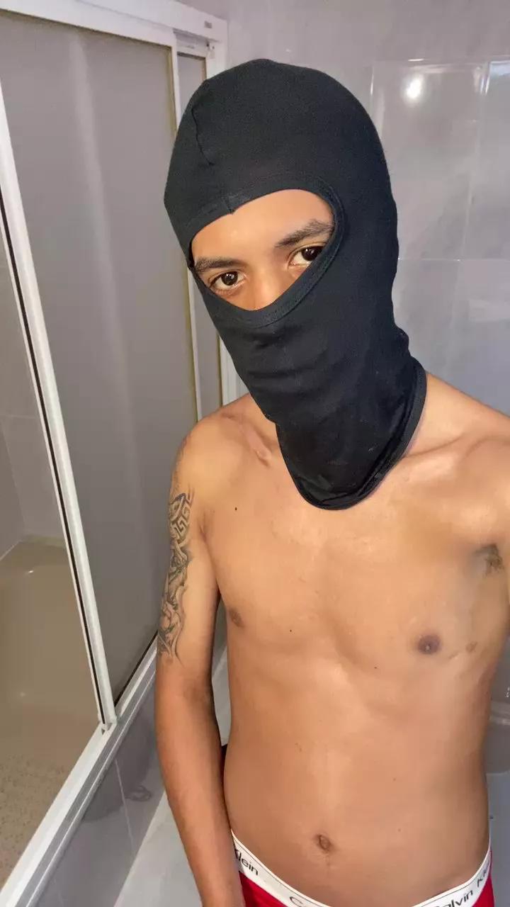21MauricioL on Cam4 