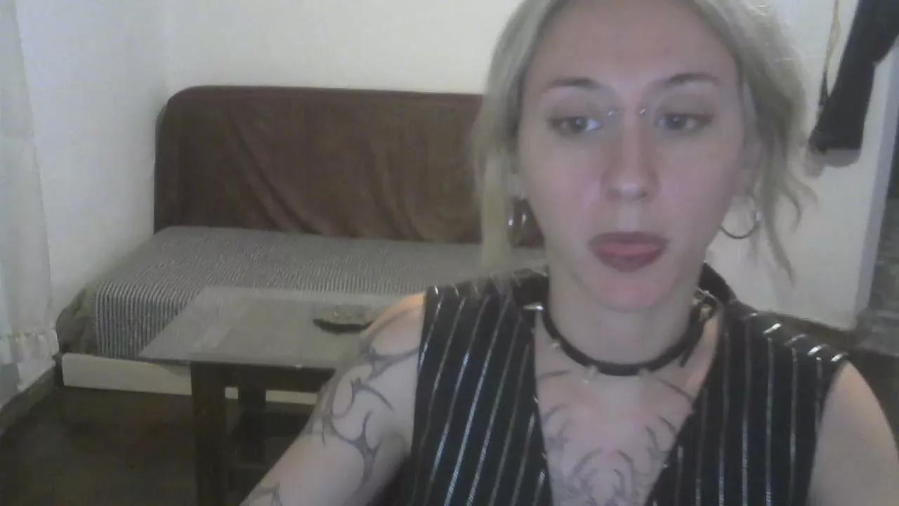 333lucifer3 on Cam4 